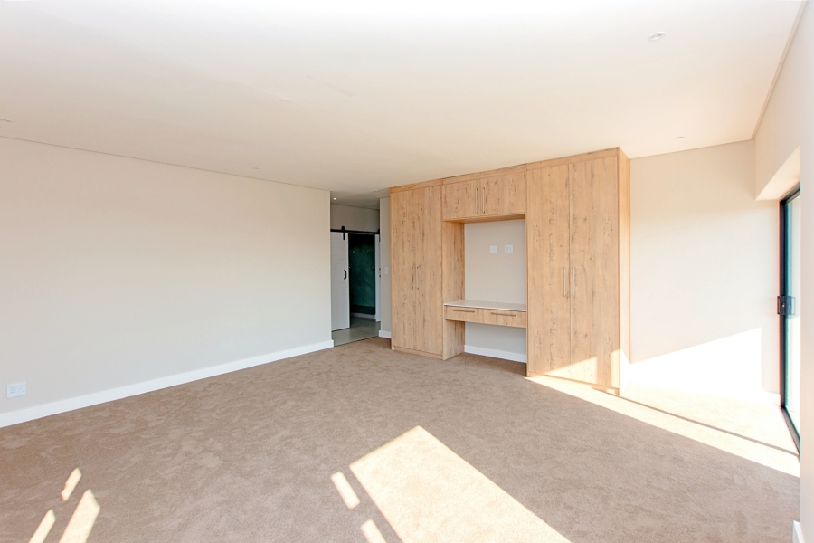 5 Bedroom Property for Sale in Myburgh Park Western Cape